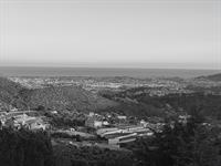Cisano Sul Neva, Frz. Cenesi, 8 km. mare, villetta in vendita.
