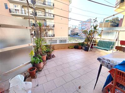 Albenga, 350 Mt dal Mare, Terrazzo Mq 24, Luminoso