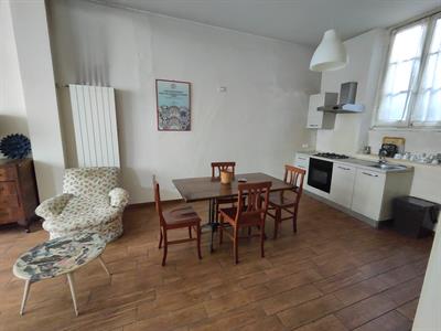 Albenga, 3 Km dal mare ( Bastia),  Plurilocale Semi-Indipendente, Buono Stato, terrazzo.