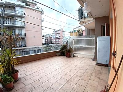 Albenga, 350 Mt dal Mare, Terrazzo Mq 24, Luminoso