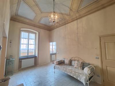 Albenga, quadrilocale ristrutturato nel cuore di Albenga