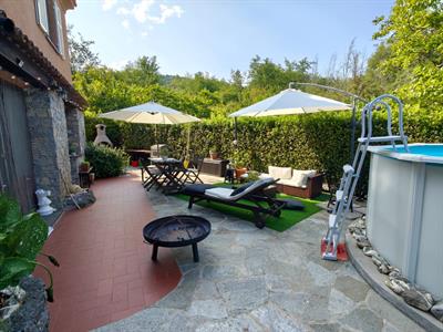 Garlenda nel prestigioso contesto del Golf appartamento in villa di circa 160 mq con giardino.